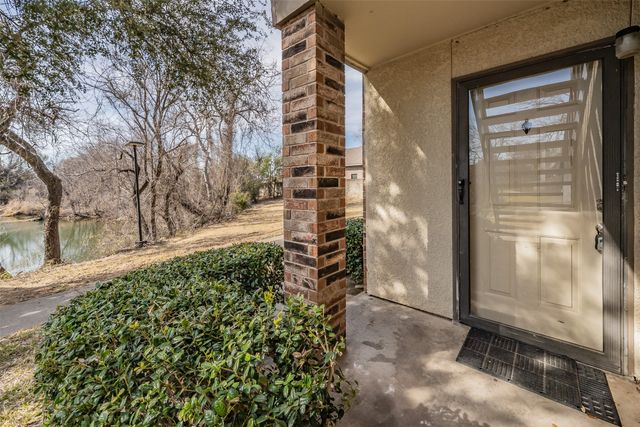 941 Turtle Cove 129, Irving, TX 75060