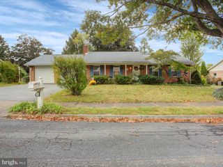 136 PARK PLACE EAST E, Shippensburg, PA 17257