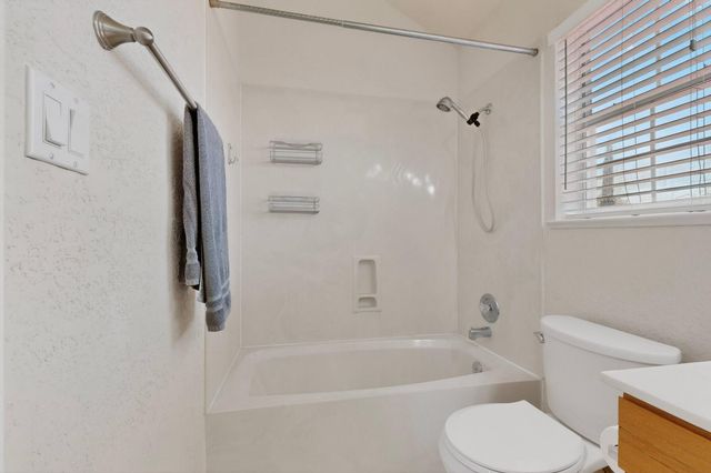 3081 La Mirage Court SE, Rio Rancho, NM 87124