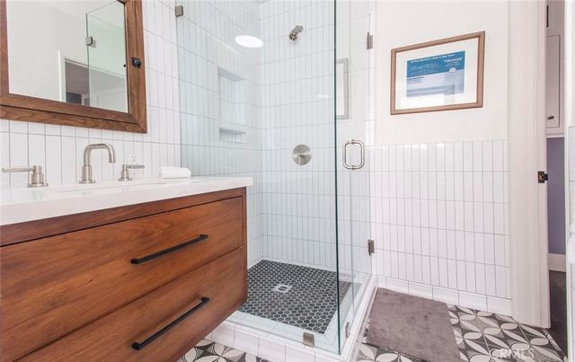 5577 E Ocean, Long Beach, CA 90803