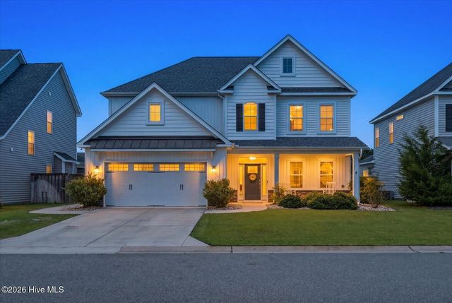 504 Aurora Place, Hampstead, NC 28443