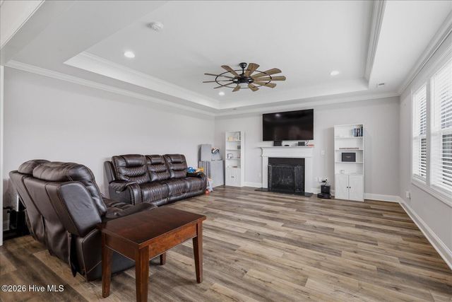 504 Aurora Place, Hampstead, NC 28443
