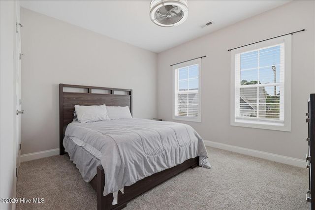 504 Aurora Place, Hampstead, NC 28443