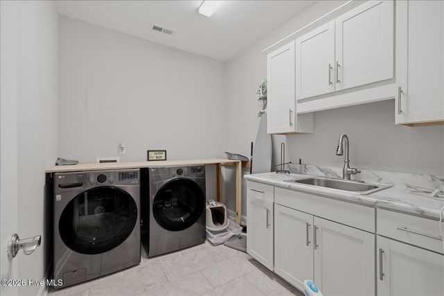 504 Aurora Place, Hampstead, NC 28443