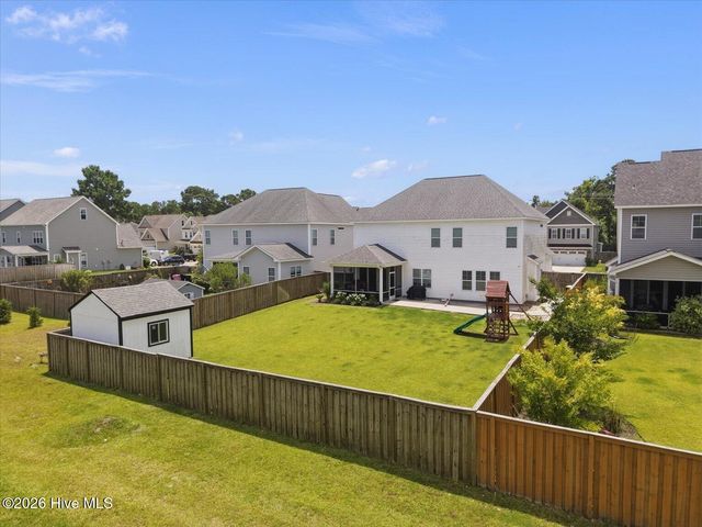 504 Aurora Place, Hampstead, NC 28443