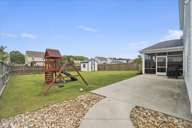 504 Aurora Place, Hampstead, NC 28443