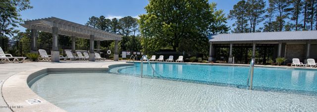 504 Aurora Place, Hampstead, NC 28443