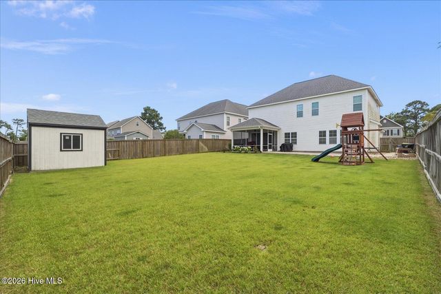 504 Aurora Place, Hampstead, NC 28443