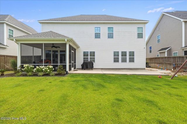 504 Aurora Place, Hampstead, NC 28443