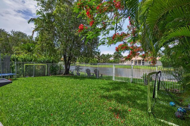 1374 Canary Island Drive, Weston, FL 33327