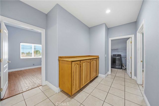 42500 20th W, Lancaster, CA 93534