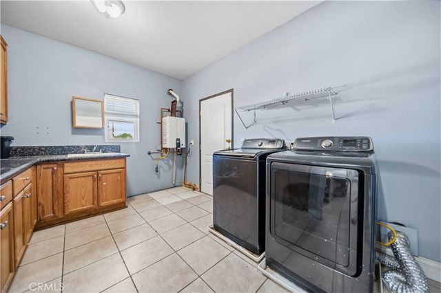 42500 20th W, Lancaster, CA 93534