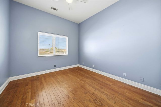 42500 20th W, Lancaster, CA 93534