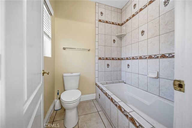 42500 20th W, Lancaster, CA 93534