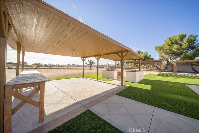 42500 20th W, Lancaster, CA 93534