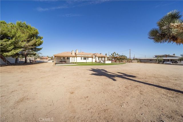 42500 20th W, Lancaster, CA 93534