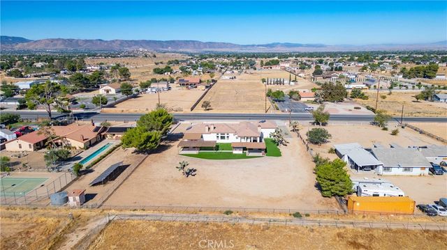 42500 20th W, Lancaster, CA 93534