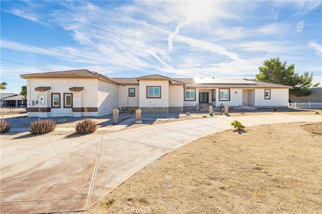 42500 20th W, Lancaster, CA 93534