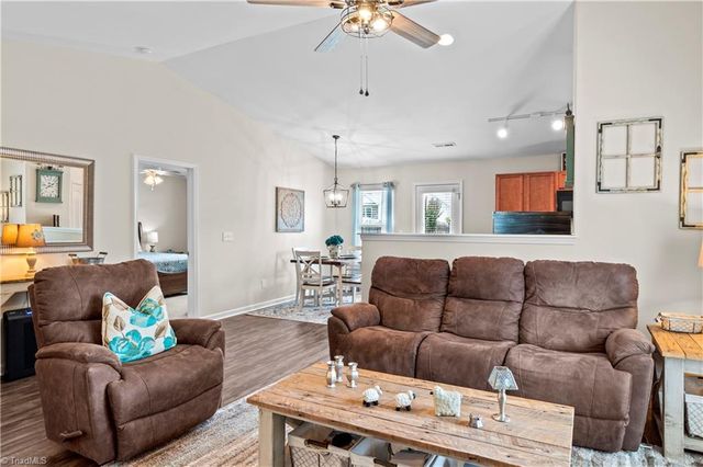 5967 Odenton Lane, Pfafftown, NC 27040