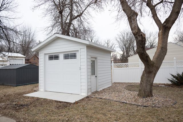 113 W 6th Street, Adrian, MN 56110