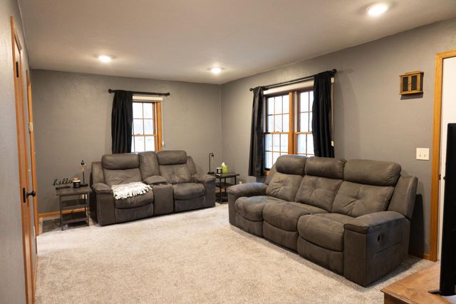 113 W 6th Street, Adrian, MN 56110