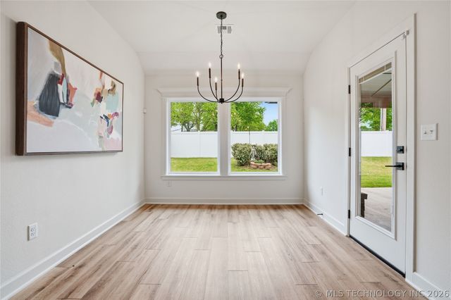 1421 N 72nd Street, Broken Arrow, OK 74014