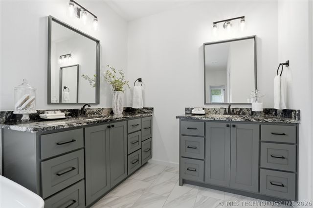 1421 N 72nd Street, Broken Arrow, OK 74014