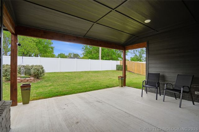 1421 N 72nd Street, Broken Arrow, OK 74014