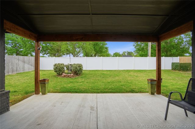 1421 N 72nd Street, Broken Arrow, OK 74014
