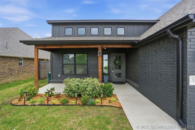 1421 N 72nd Street, Broken Arrow, OK 74014