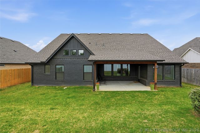 1421 N 72nd Street, Broken Arrow, OK 74014