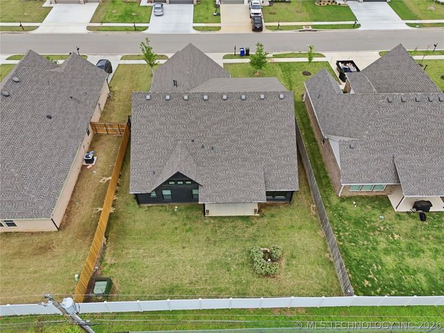 1421 N 72nd Street, Broken Arrow, OK 74014