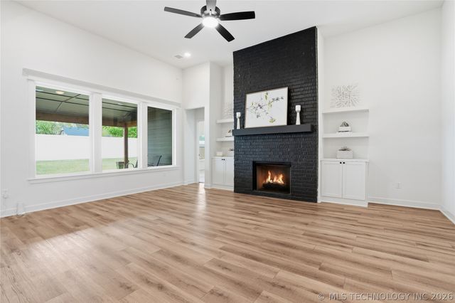 1421 N 72nd Street, Broken Arrow, OK 74014