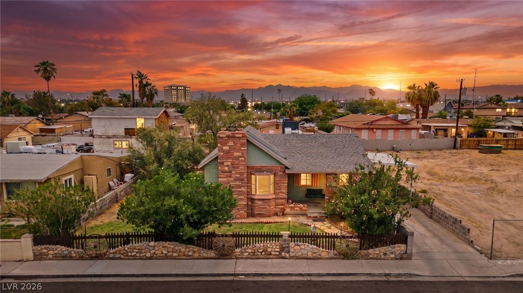 2313 McCarran Street, North Las Vegas, NV 89030