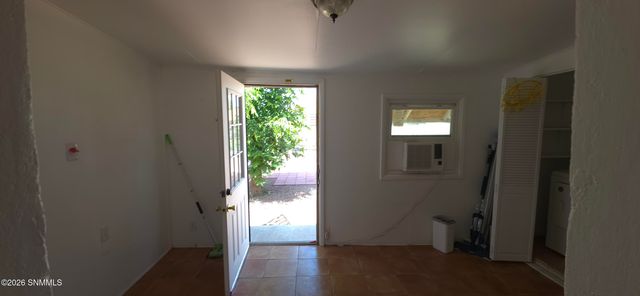 819 N Miranda Street, Las Cruces, NM 88005