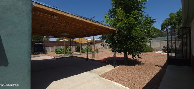 819 N Miranda Street, Las Cruces, NM 88005