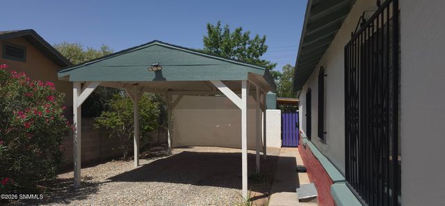 819 N Miranda Street, Las Cruces, NM 88005