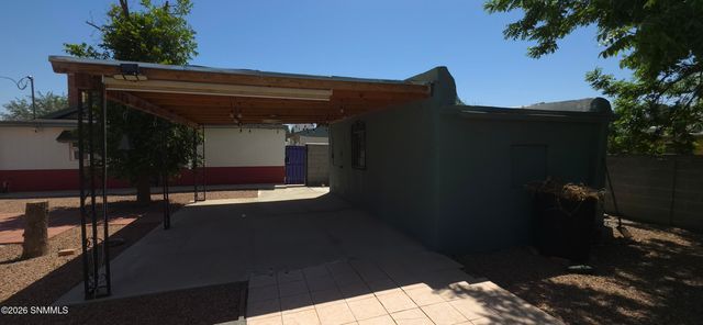 819 N Miranda Street, Las Cruces, NM 88005