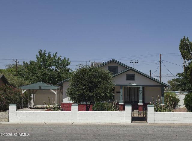 819 N Miranda Street, Las Cruces, NM 88005