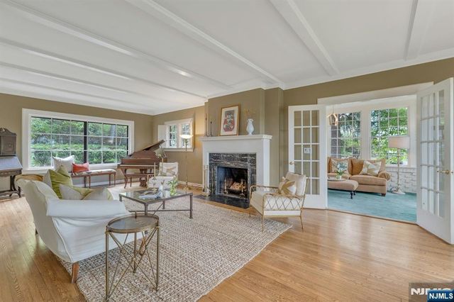 37 Afterglow Avenue, Verona, NJ 07044