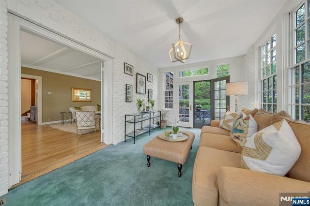 37 Afterglow Avenue, Verona, NJ 07044