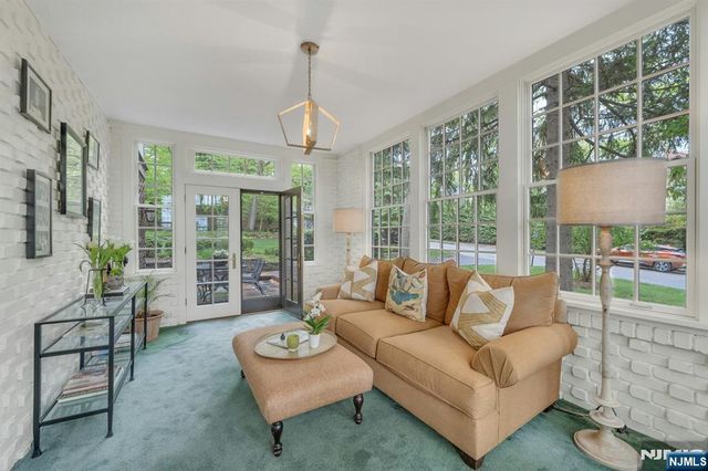 37 Afterglow Avenue, Verona, NJ 07044
