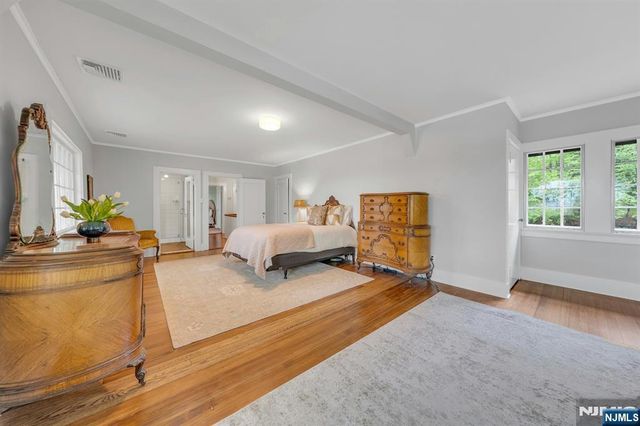37 Afterglow Avenue, Verona, NJ 07044