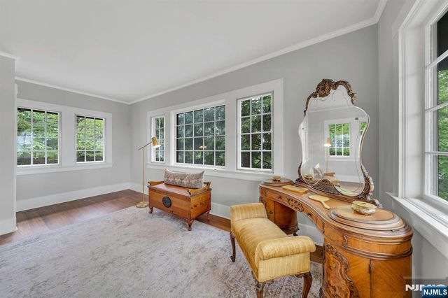 37 Afterglow Avenue, Verona, NJ 07044