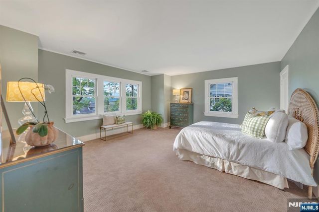37 Afterglow Avenue, Verona, NJ 07044