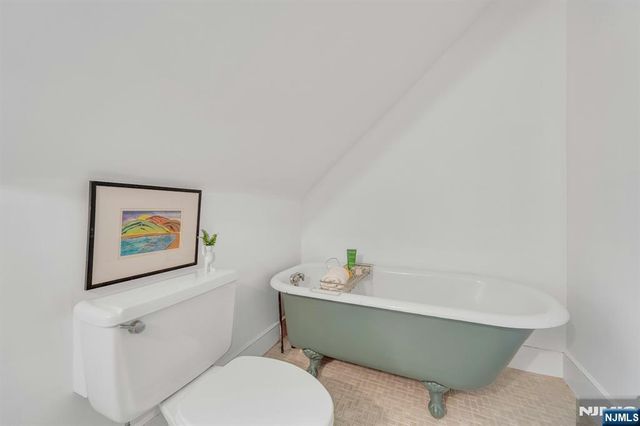37 Afterglow Avenue, Verona, NJ 07044