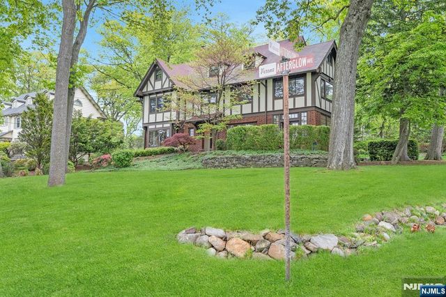 37 Afterglow Avenue, Verona, NJ 07044
