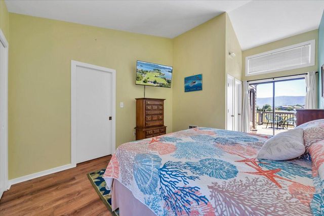 150 Sailors Cove DR UNIT 1218, Moneta, VA 24121
