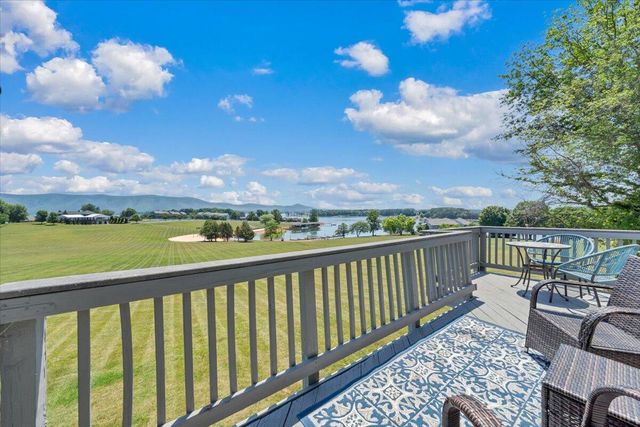 150 Sailors Cove DR UNIT 1218, Moneta, VA 24121