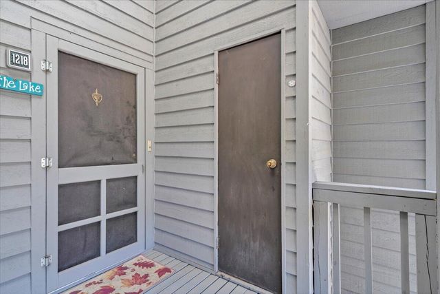 150 Sailors Cove DR UNIT 1218, Moneta, VA 24121